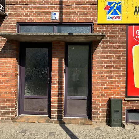 Apartment Two-bedroom Located On The Third Floor Of A Four-story Building In *